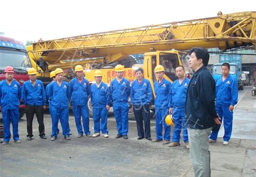 巨象公司總經(jīng)理為救災(zāi)作工作部署_看圖王.jpg 巨象公司總經(jīng)理為救災(zāi)作工作部署_看圖王.jpg